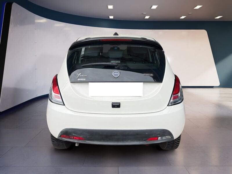 Lancia Ypsilon III 2021 1.0 firefly hybrid Gold Plus s&s 70cv 5p.ti