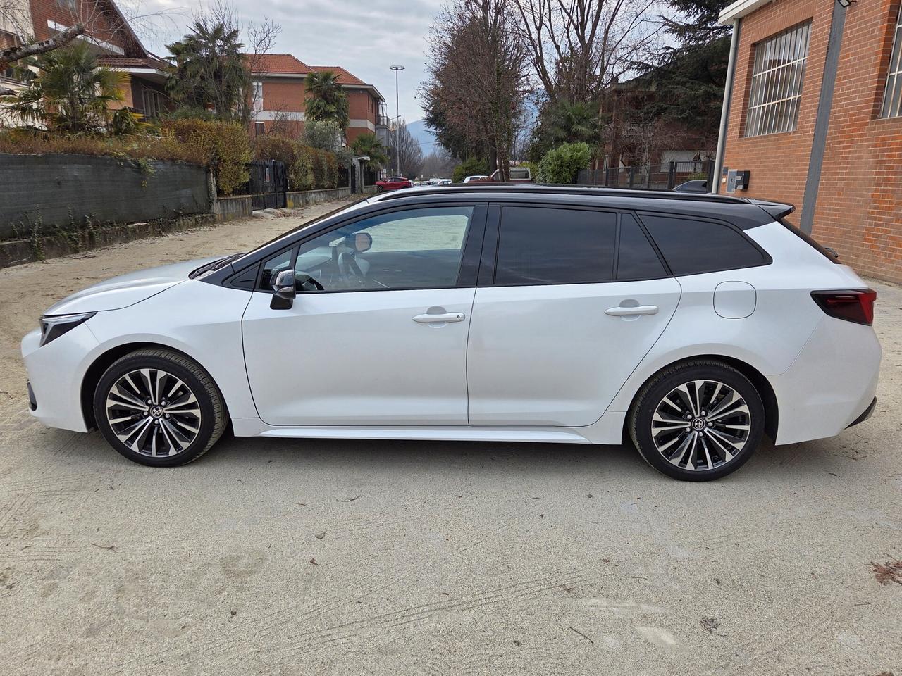 Toyota Corolla Active 1.8 Hybrid Touring Sports