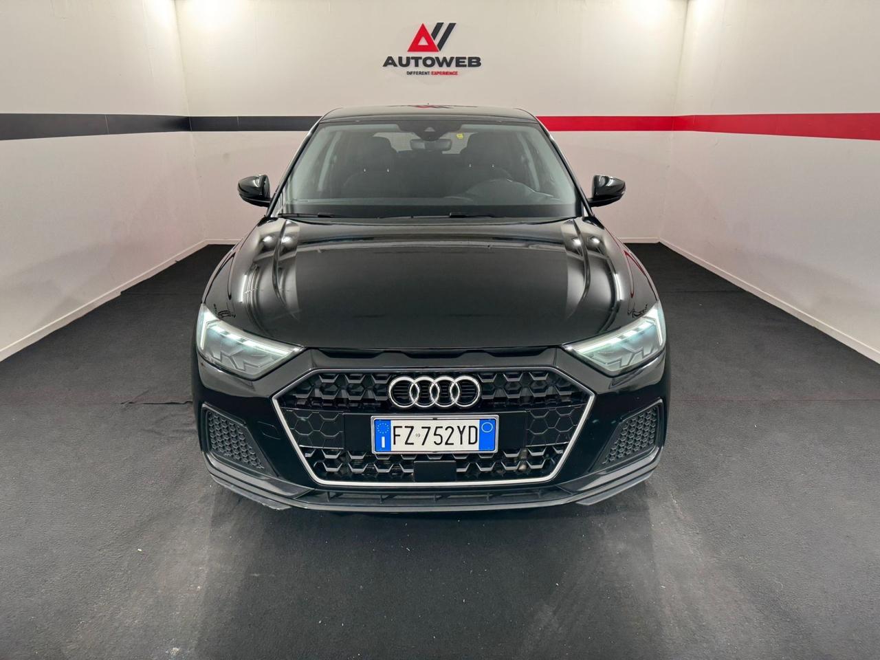 Audi A1 SPB 30 TFSI S tronic Identity Black* NEOPATENATI*