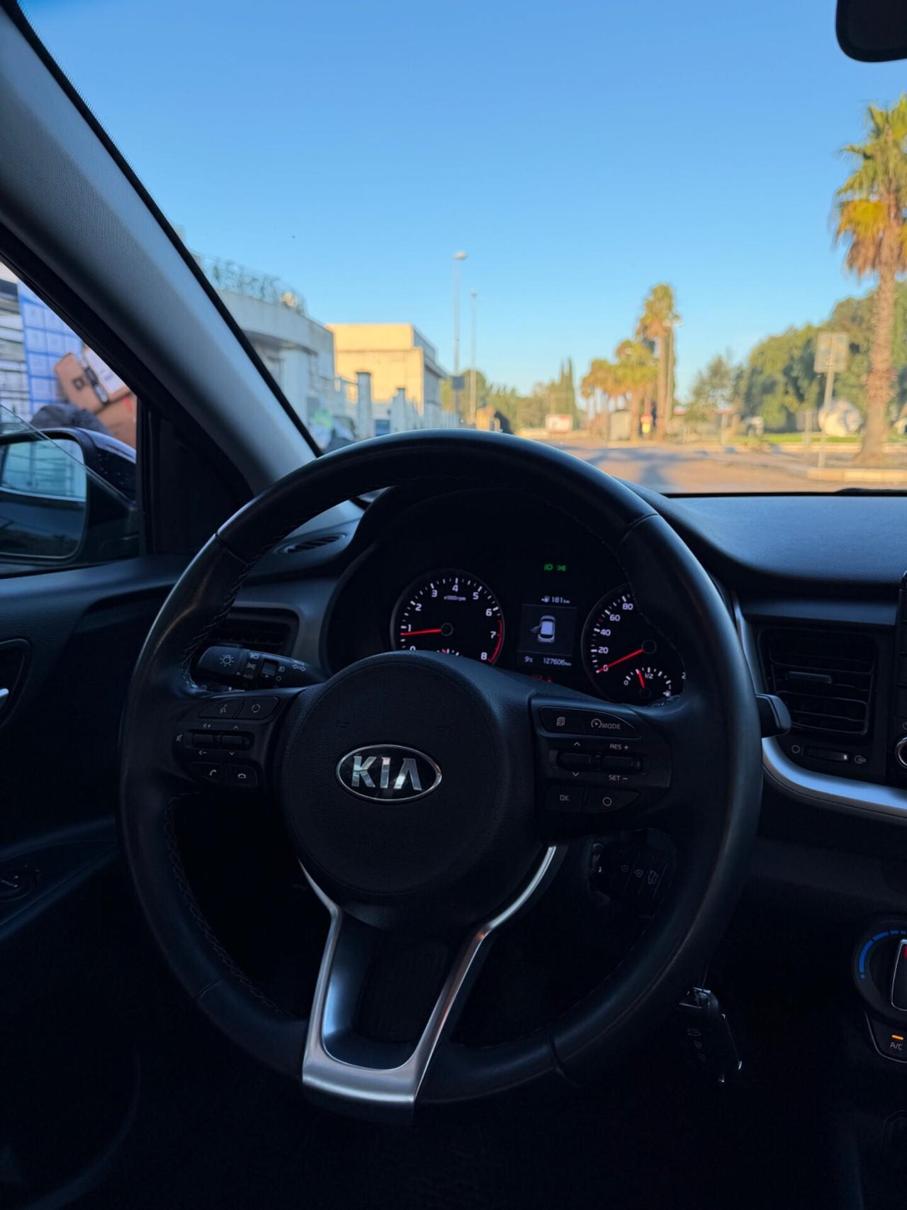 Kia Stonic 1.4 MPI GPL Style
