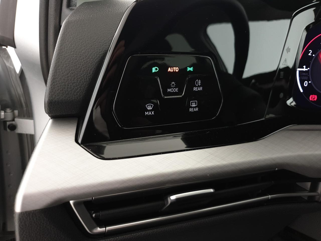 Volkswagen Golf 1.5 etsi evo life 150cv dsg