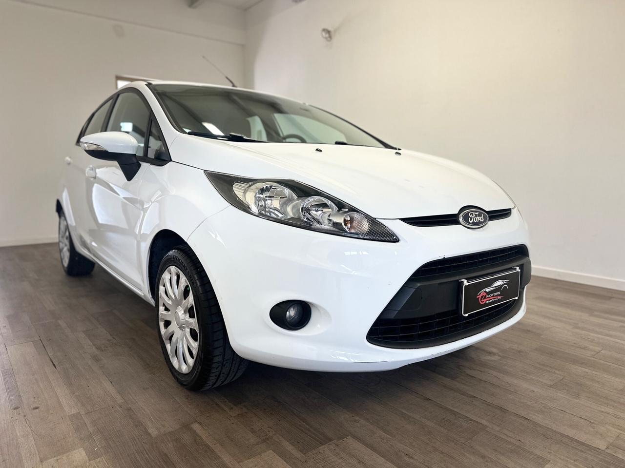 Ford Fiesta 1.2 82 CV 5 porte Titanium NEOPATENTATI