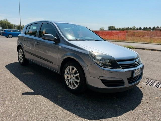 Opel Astra 1.6 16V Twinport 5 porte Cosmo Euro 4 ok neopatentati
