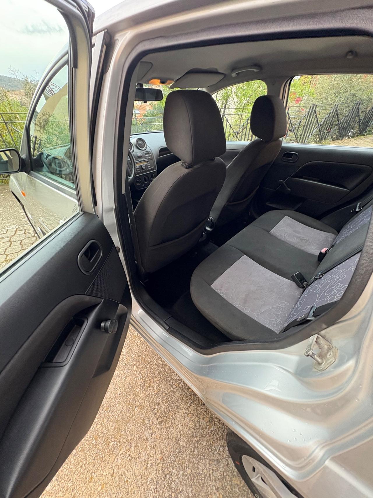 Ford Fiesta 1.4 TDCi 5p. Ghia