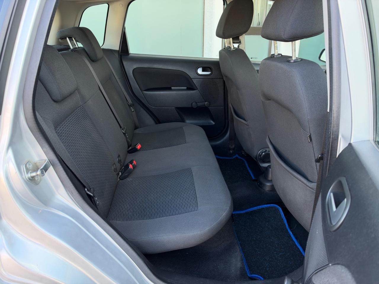 Ford Fiesta 1.2 16V 5p. Ghia