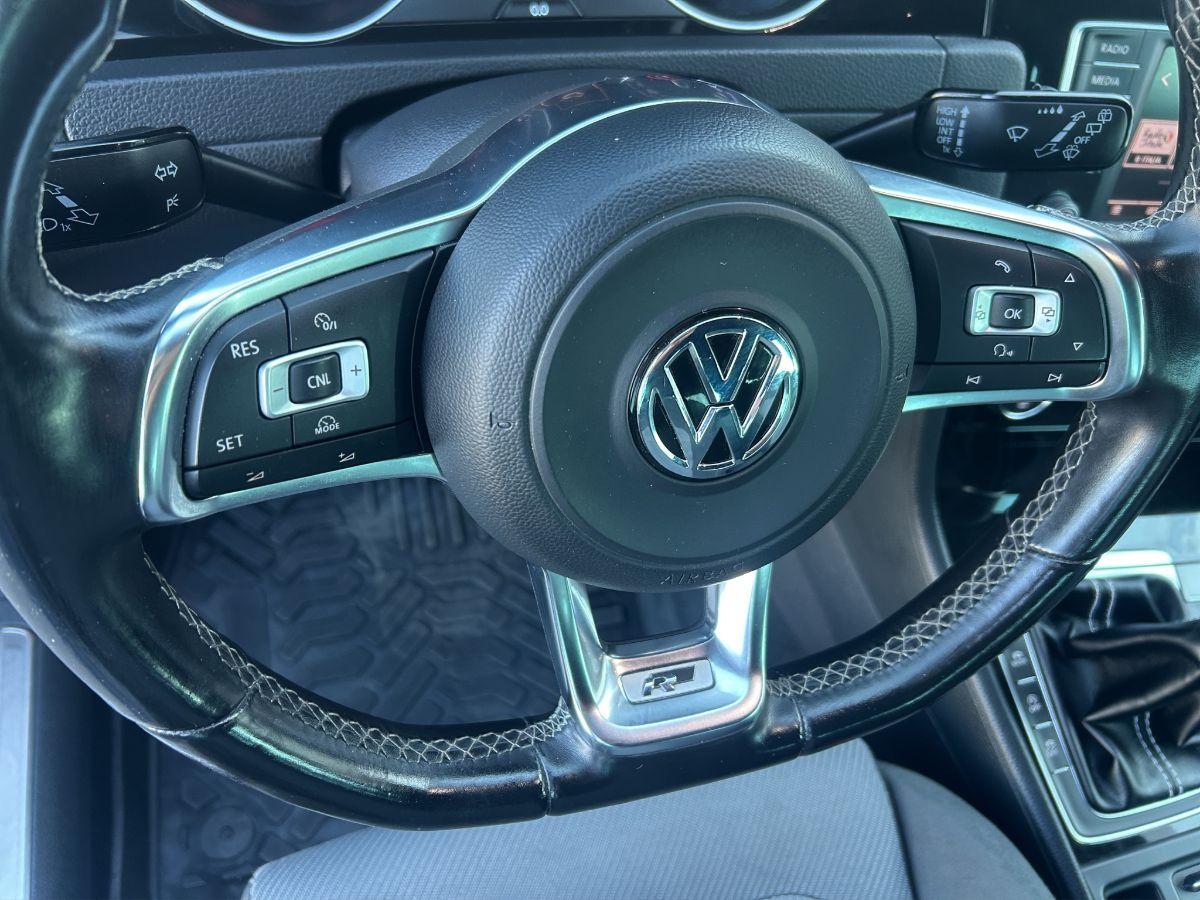 VOLKSWAGEN - Golf - 1.6 TDI 110 CV 5p. R LINE