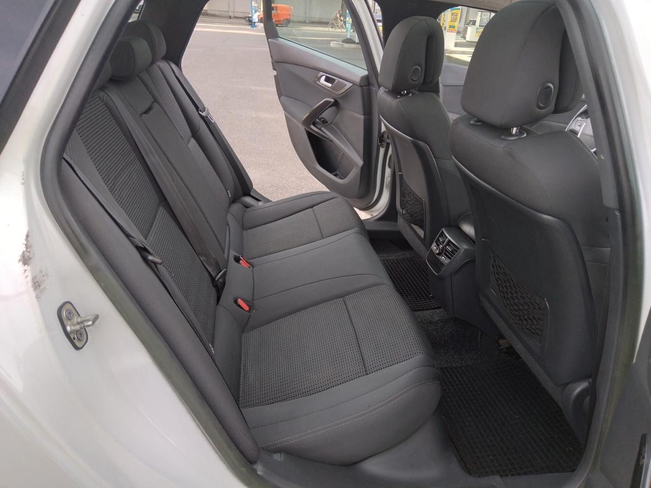 Peugeot 508 2.0 HDi 140CV SW Ciel Allure x neopatentati