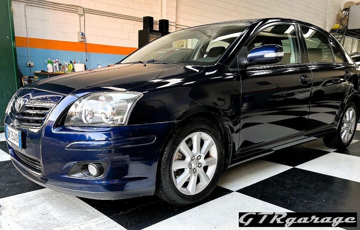 TOYOTA - Avensis - 2.0 D-4D 16V