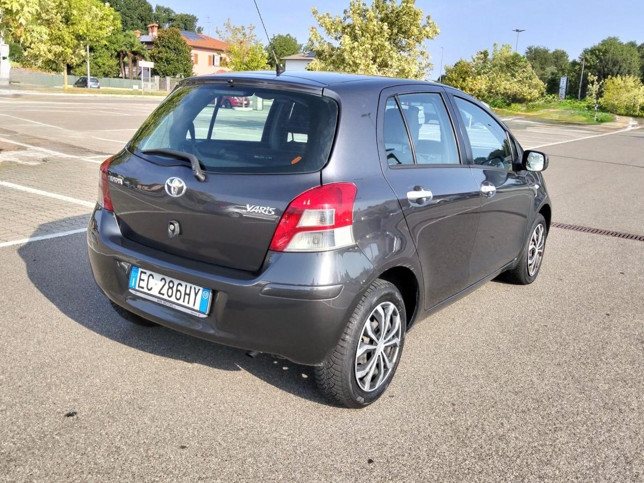 Toyota Yaris 1.0 69Cv 5 Porte*Aux*Clima automatico