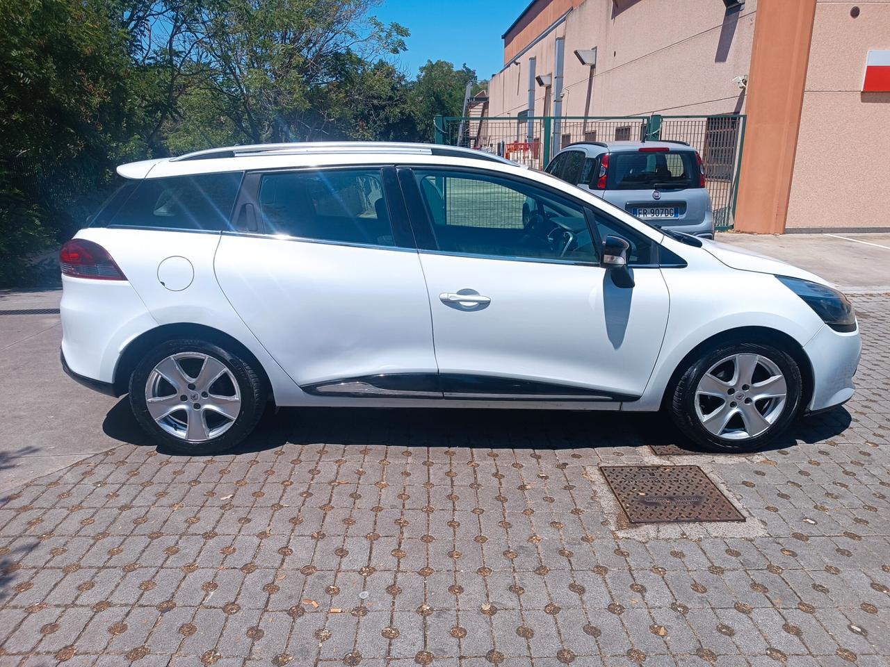 Renault Clio Sporter 1.2 75CV