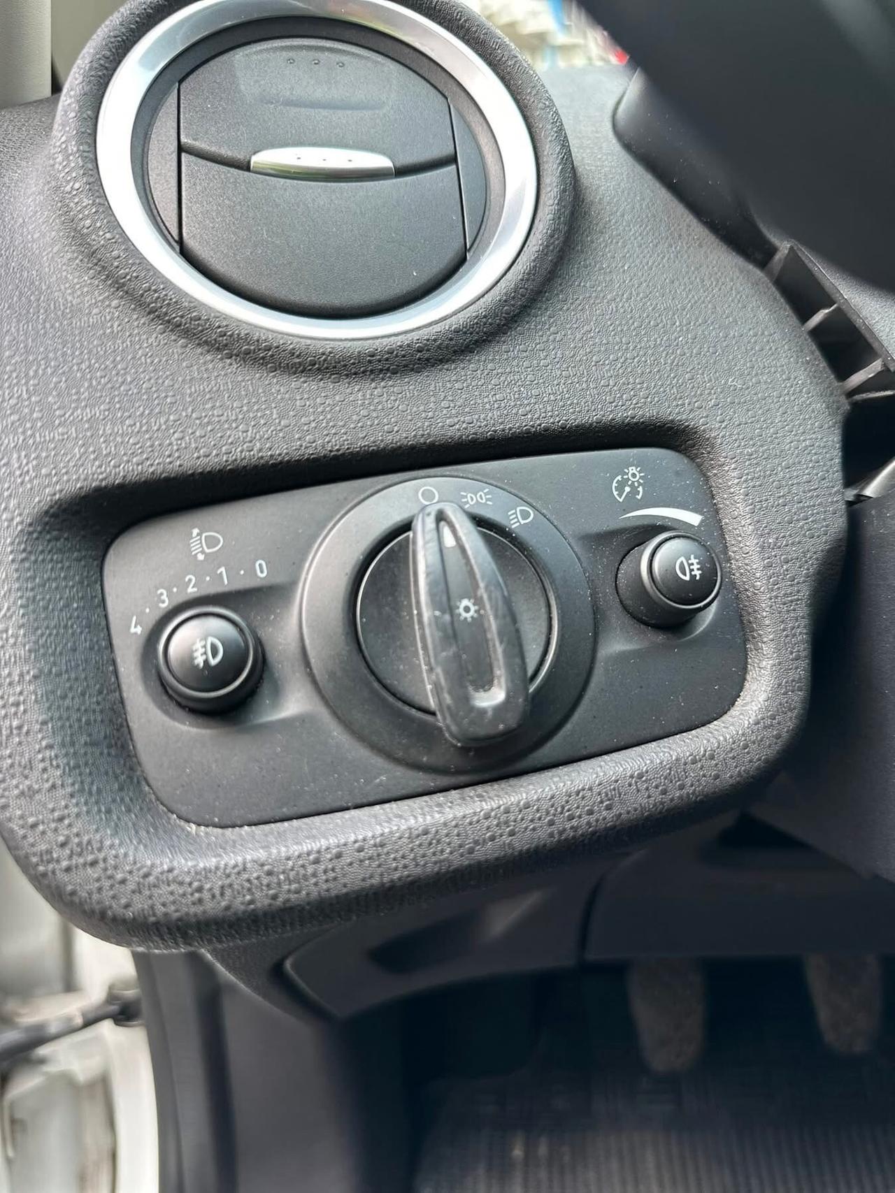 Ford Fiesta 1.0 80CV 5 porte Titanium NEOPATENTATI