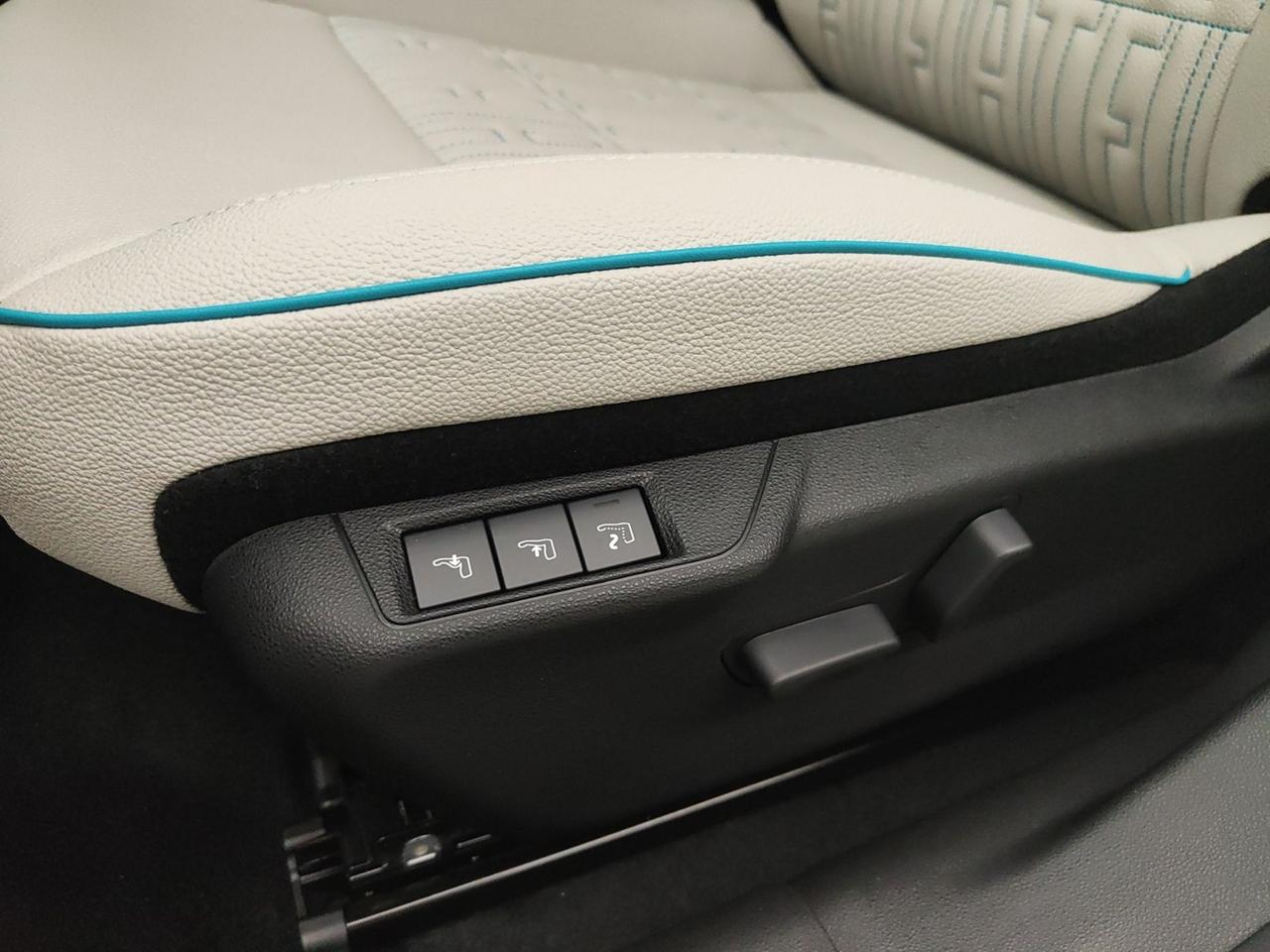 FIAT 600 IV 2023 1.2 MHEV 110CV DCT LA PRIMA