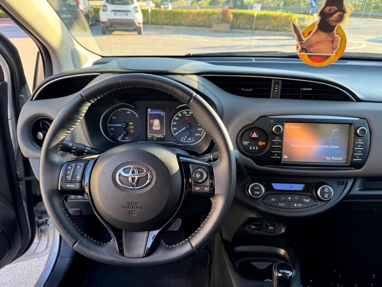 Toyota Yaris 1.5 HYBRID 5P.
