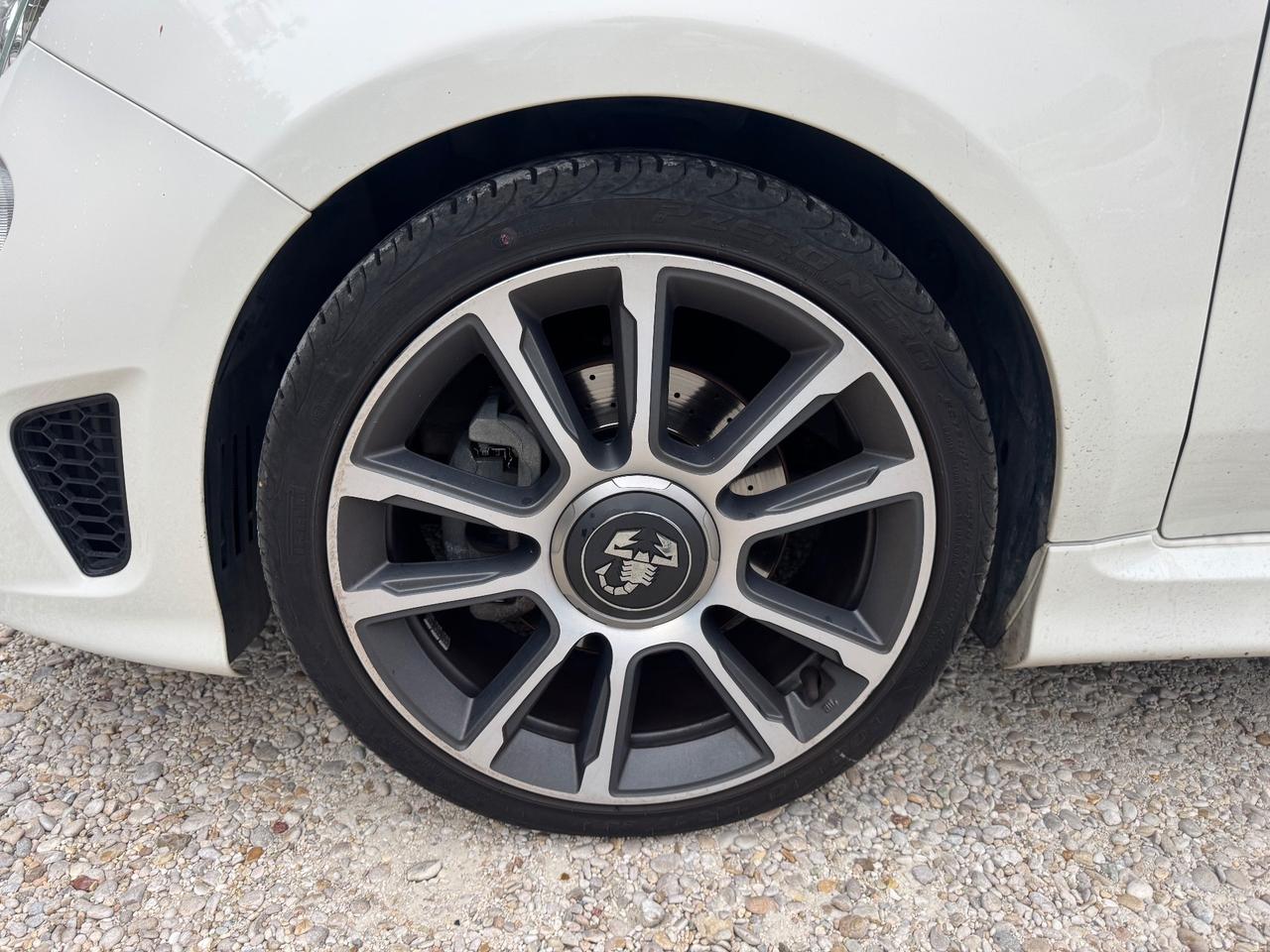 Abarth 595 C 1.4 Turbo T-Jet 165 CV Turismo