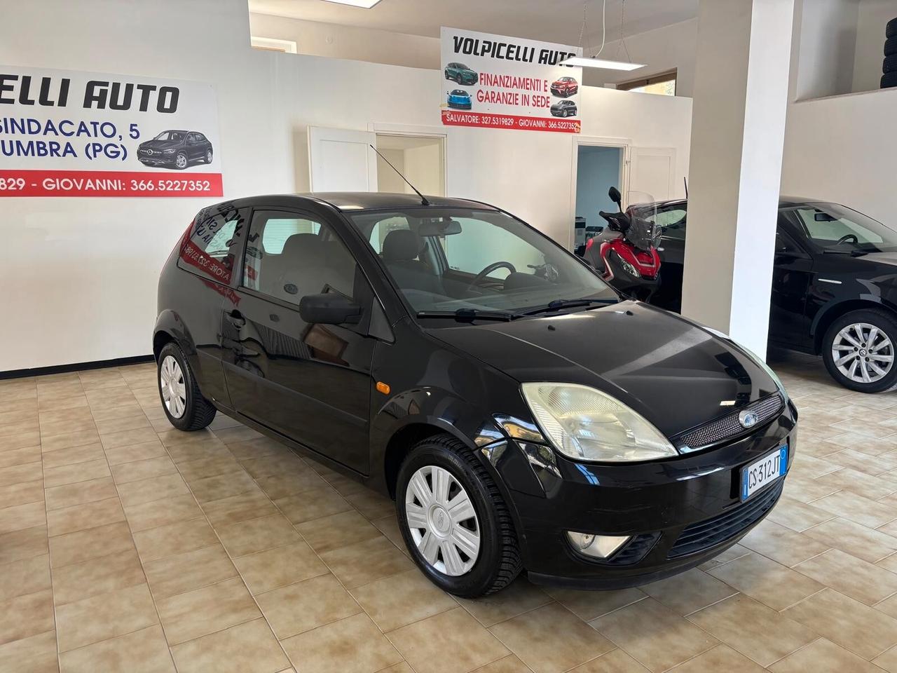 FORD FIESTA ANNO 2005 DS 1.4 ADATTA NEOPATENTATI KM 200 MILA