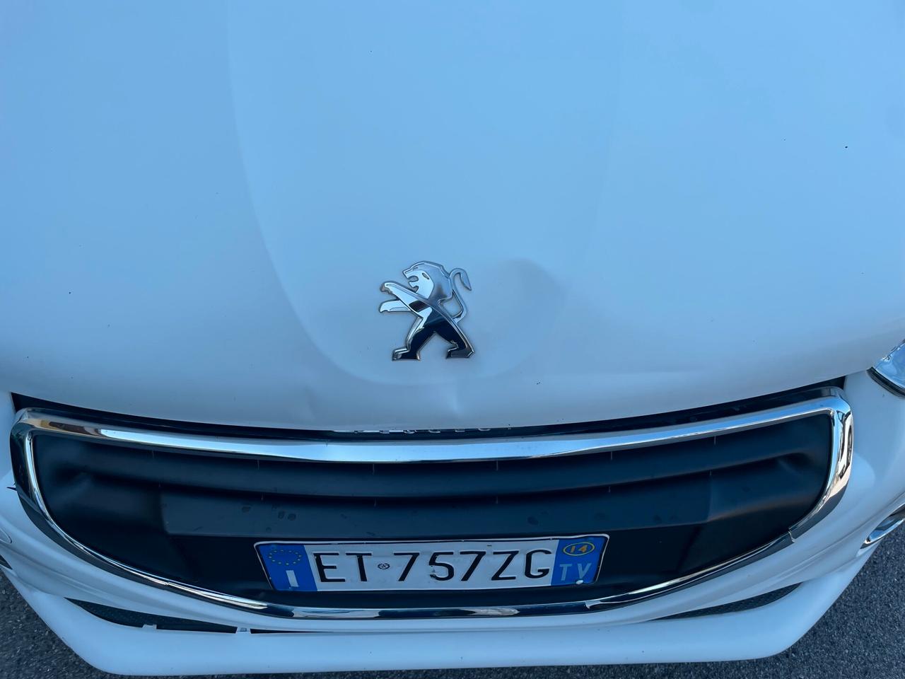 Peugeot 208 PureTech 82 5 porte Allure