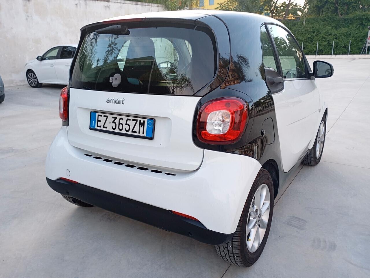 Smart ForTwo 1.0 70CV Youngster Aut.