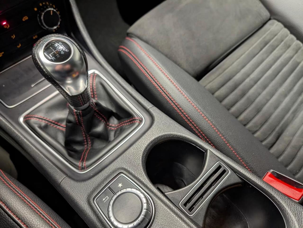 Mercedes-benz GLA 180 AMG line