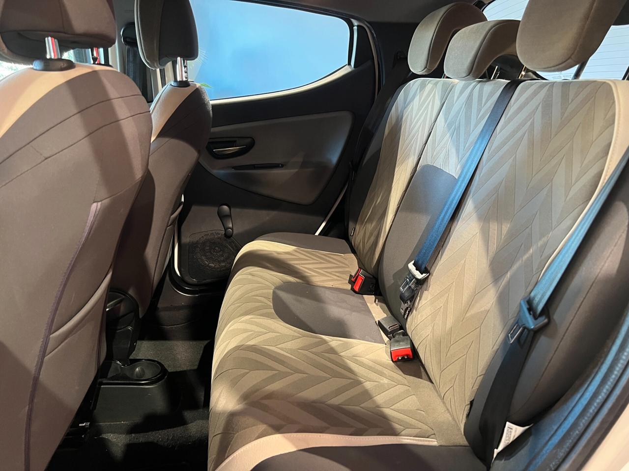 Lancia Ypsilon 1.2 69 CV 5p. GPL Ecochic Gold