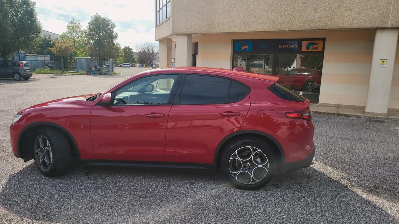 Alfa Romeo Stelvio 2.2 Turbodiesel 160 CV AT8 RWD Business