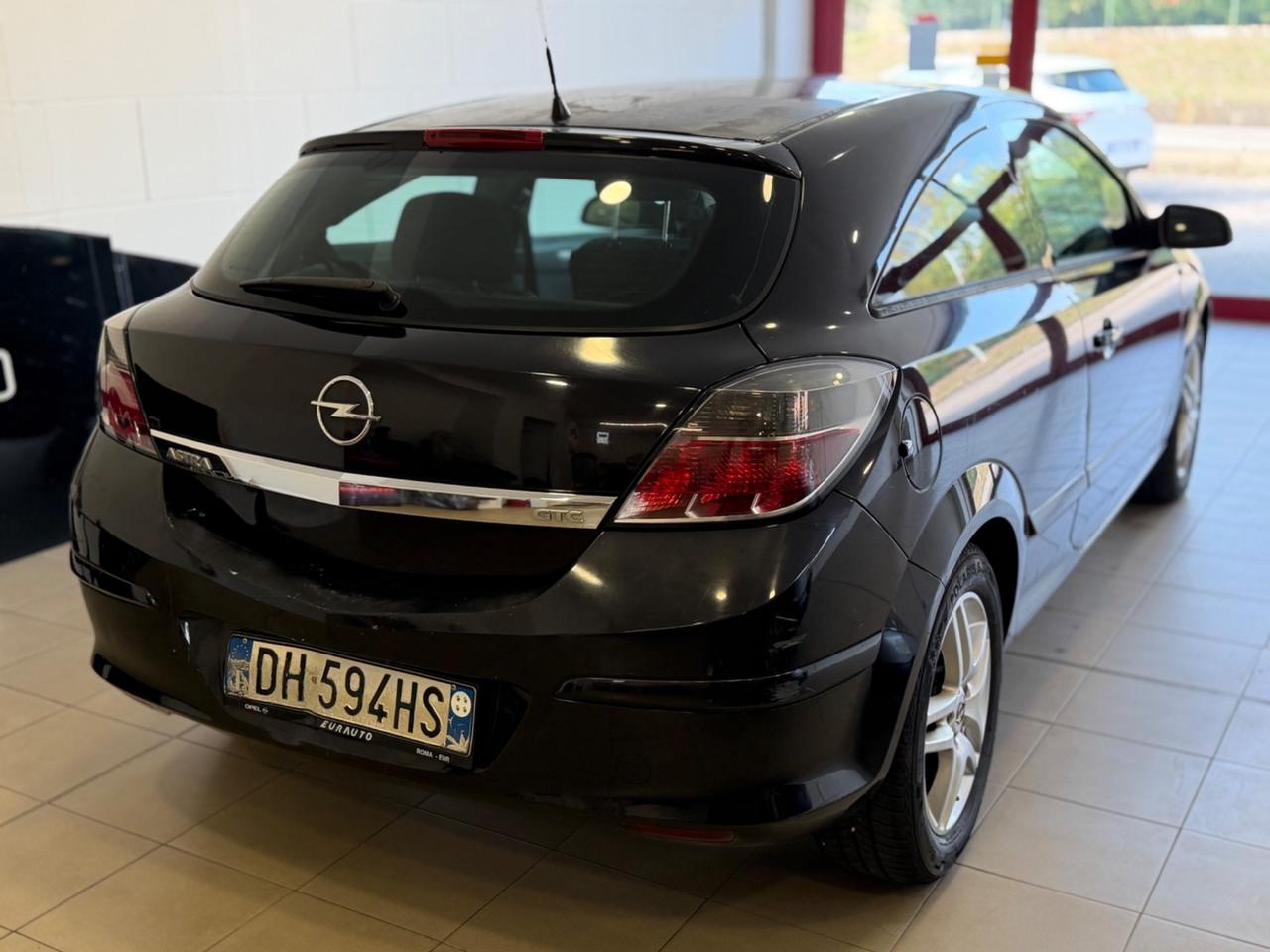 Opel Astra GTC