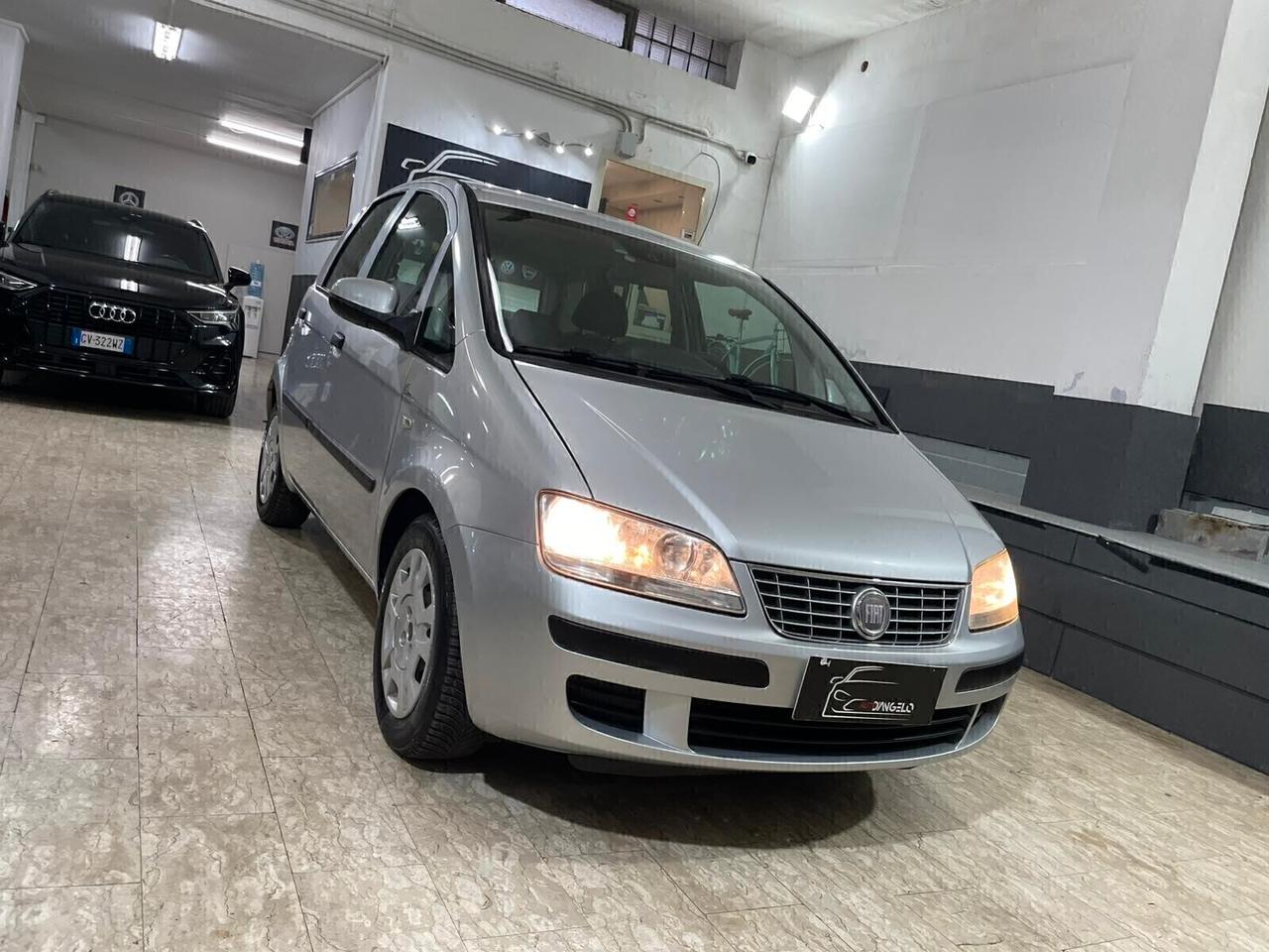 Fiat Idea 1.4 16V S&S Emotion