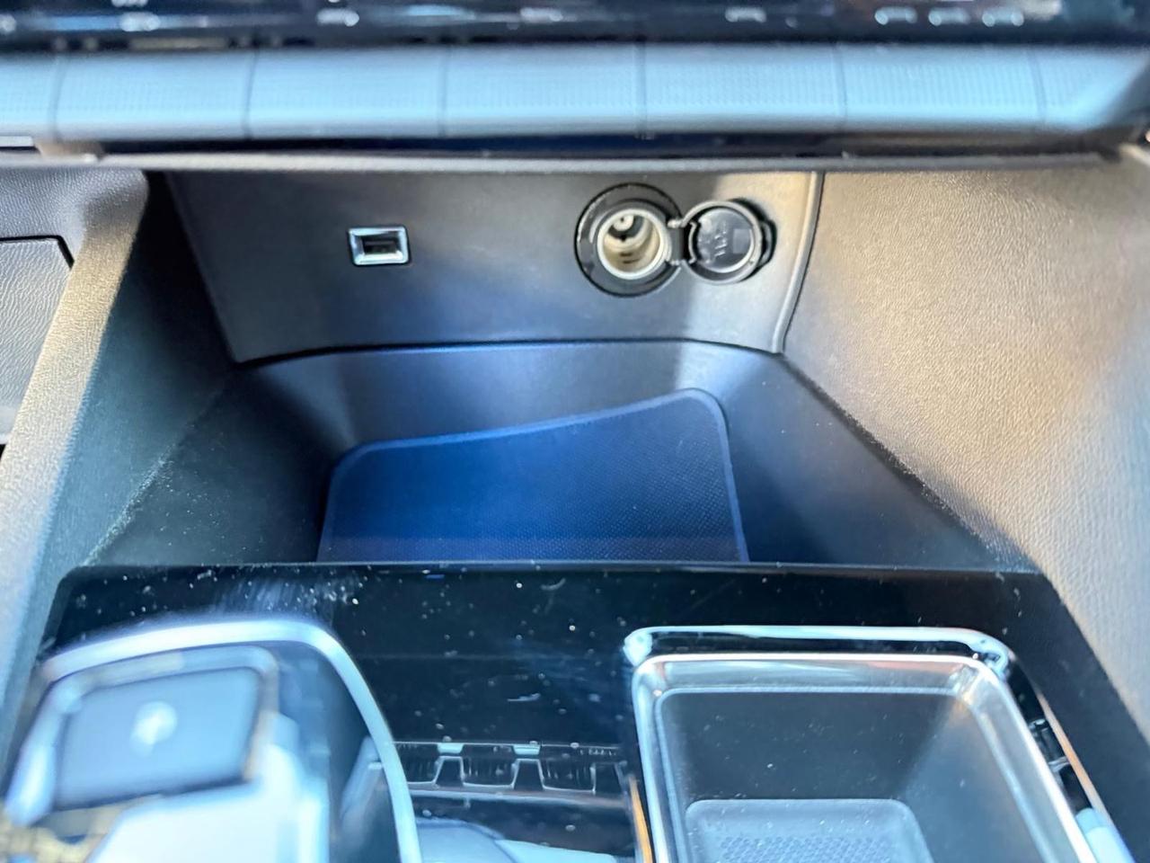 Peugeot 3008 GT 1.5 Blue HDI 130 #7443