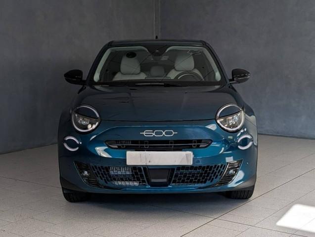 Fiat 600e 1.2 hybrid La Prima 110cv auto