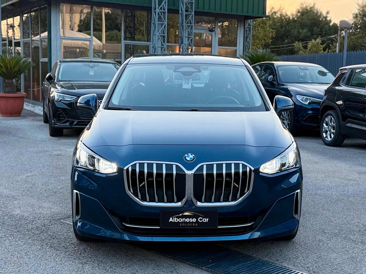 218d Active Tourer Luxury