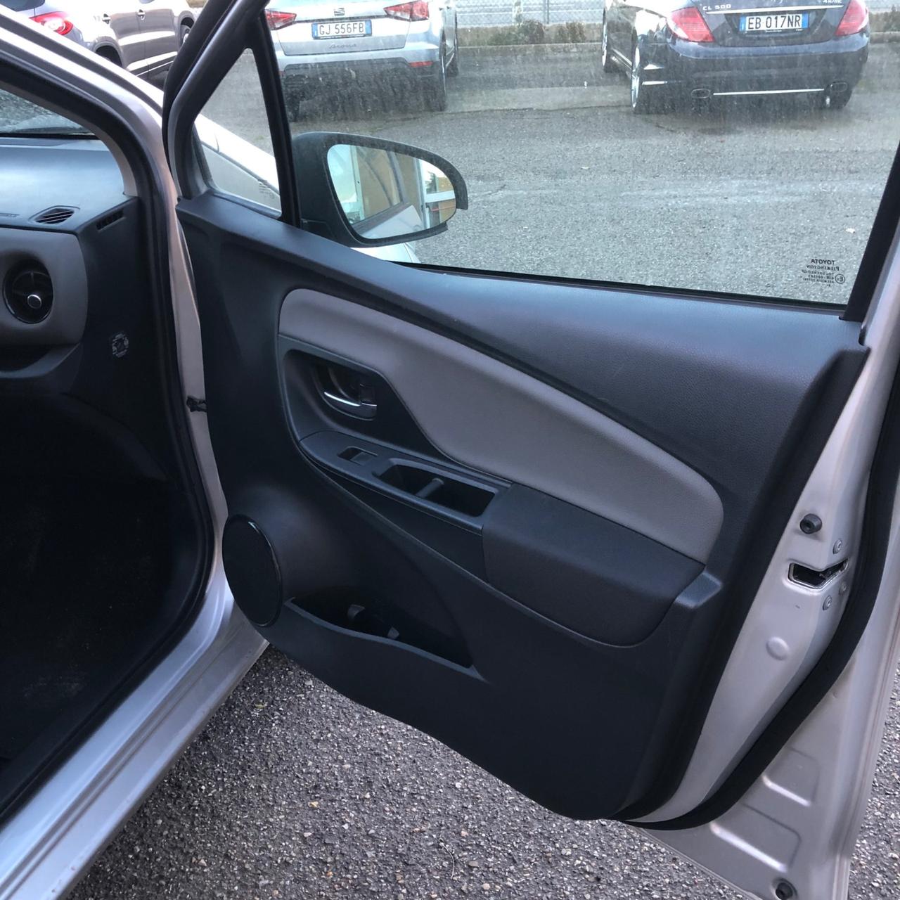 Toyota Yaris 1.5 Hybrid 5 porte Active