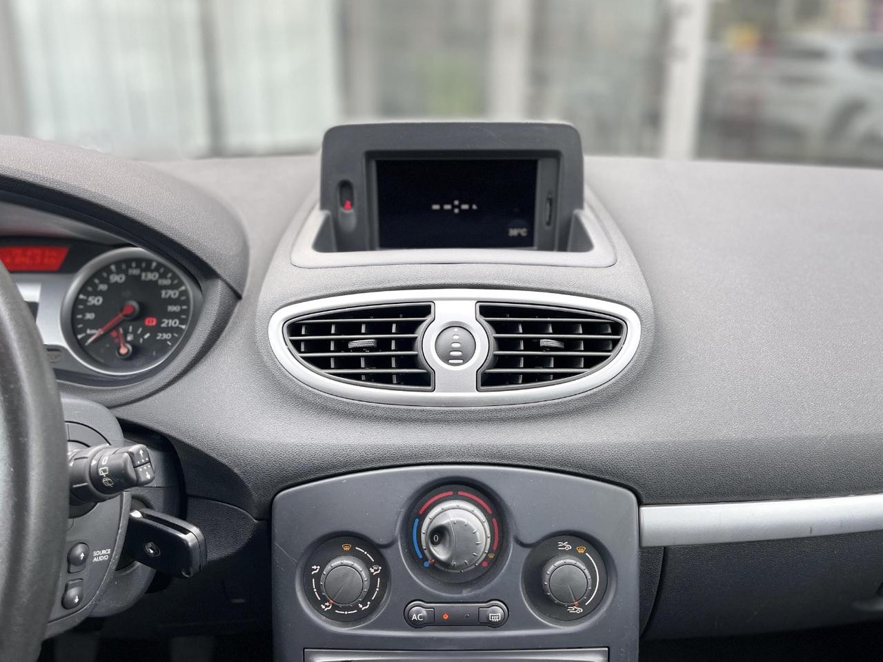 Renault Clio 5 Porte 1.2 Gpl 75CV E4 Neo - 2010