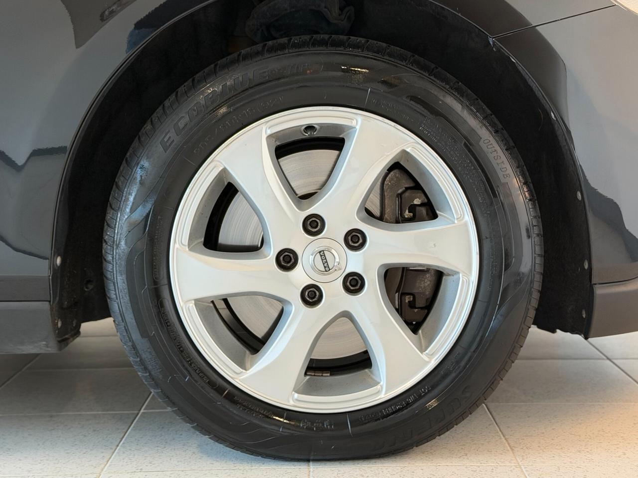 Volvo V40 Cross Country D2 Business 120CV NEOPATENTATI FINANZIABILE