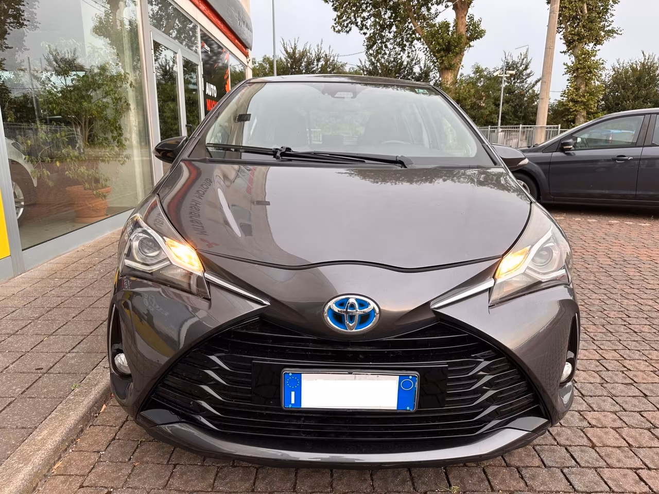 Toyota Yaris 1.5 Hybrid 5 porte Cool