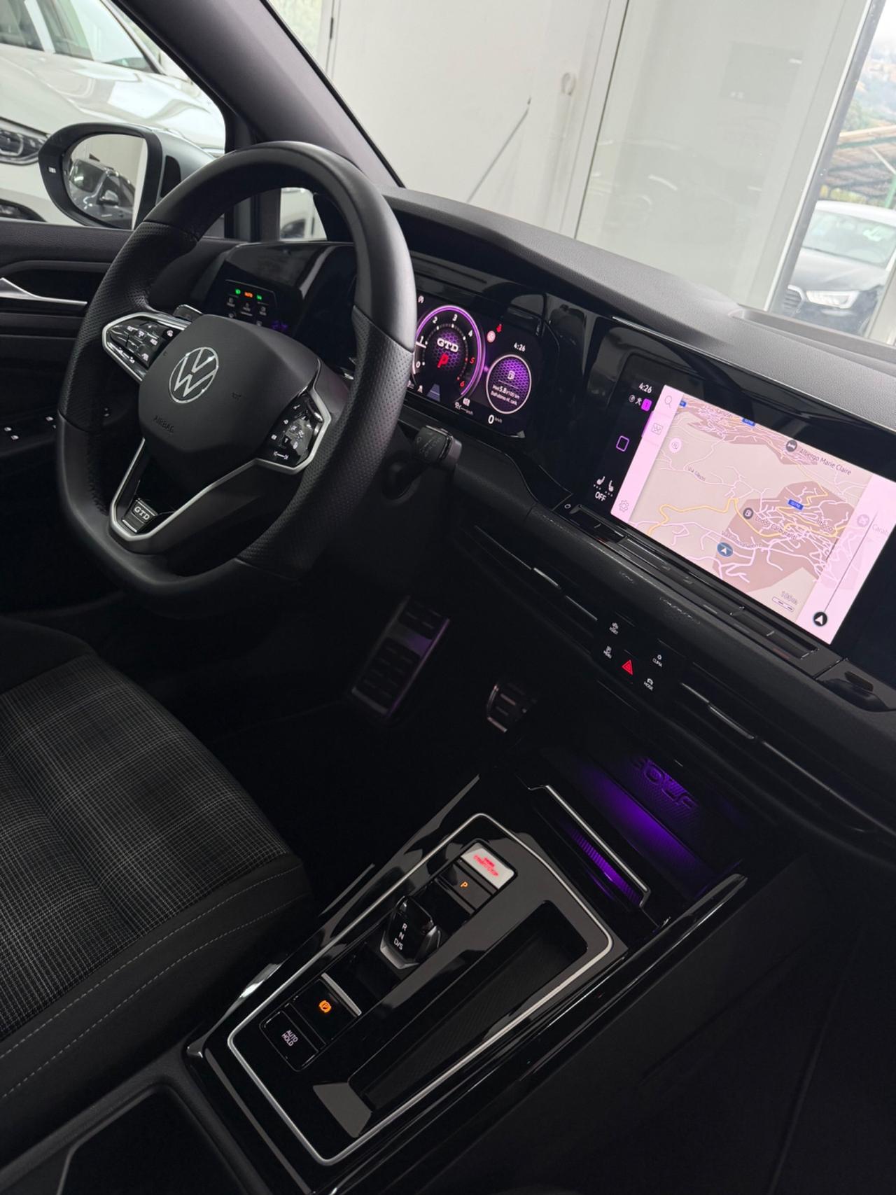 VW GOLF 8 2.0 200 Cv DSG GTD FINANZIABILE
