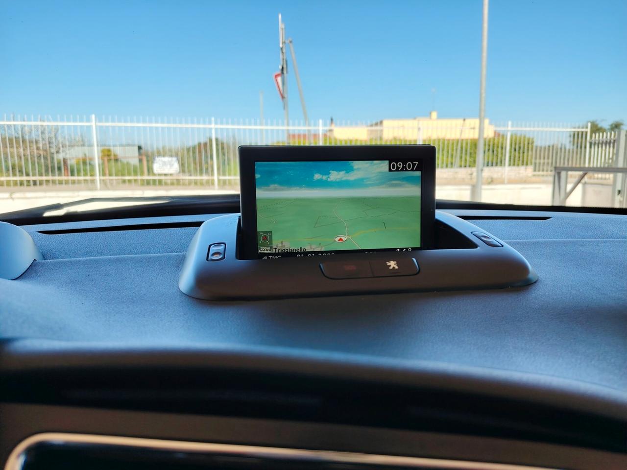 Peugeot 3008 HYbrid4 diesel full opt.