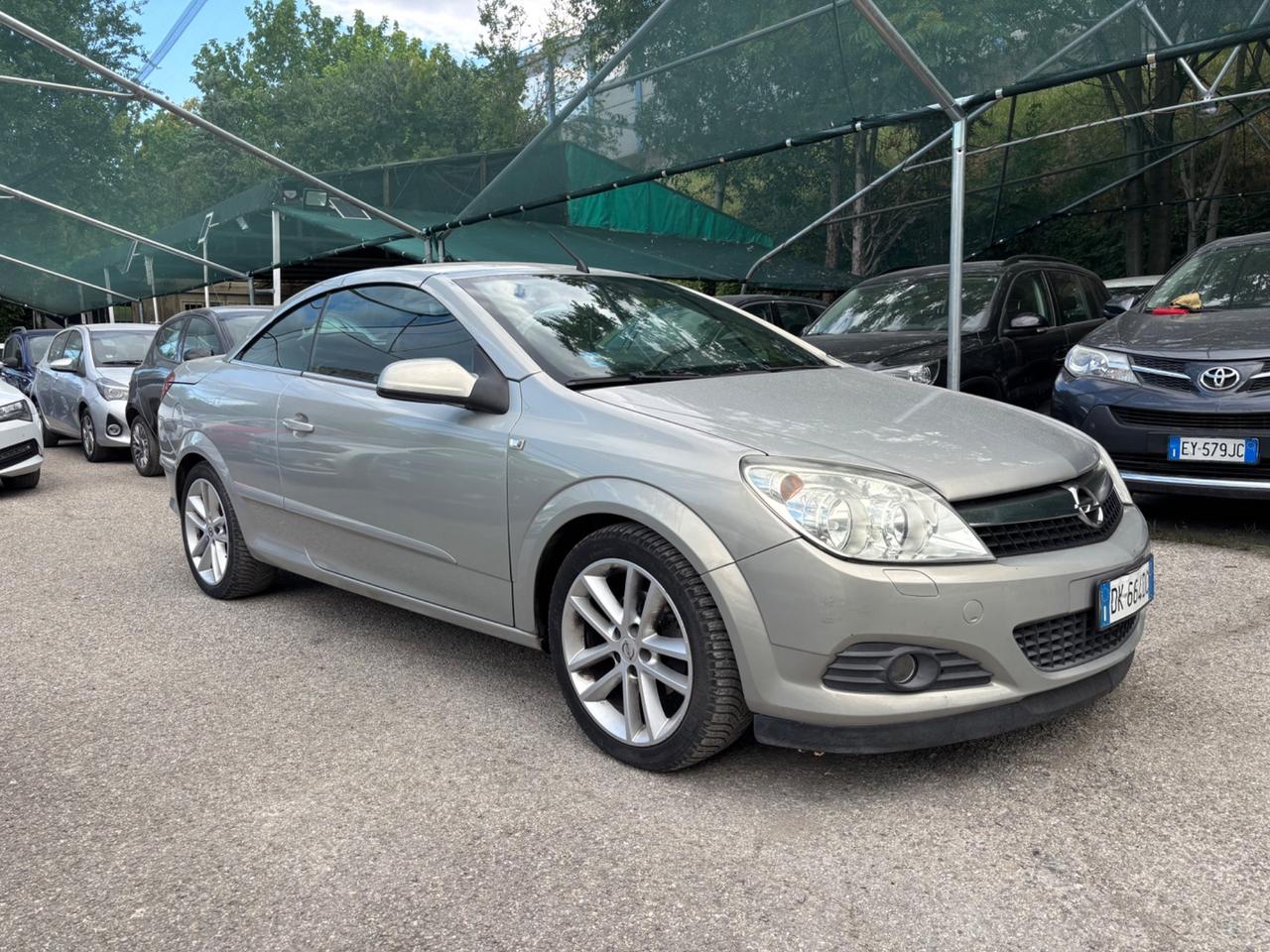 Opel Astra TwinTop 1.6 16V Cosmo CABRIO