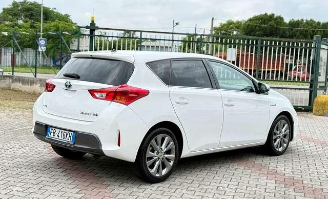 Toyota Auris 5p 1.8h Lounge NEOPATENTATI