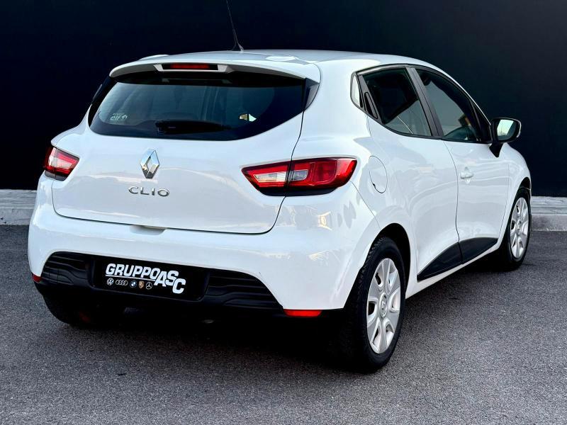 Renault Clio 5 Porte 1.2 BENZ 75cv ADATTA NEOPATENTATI