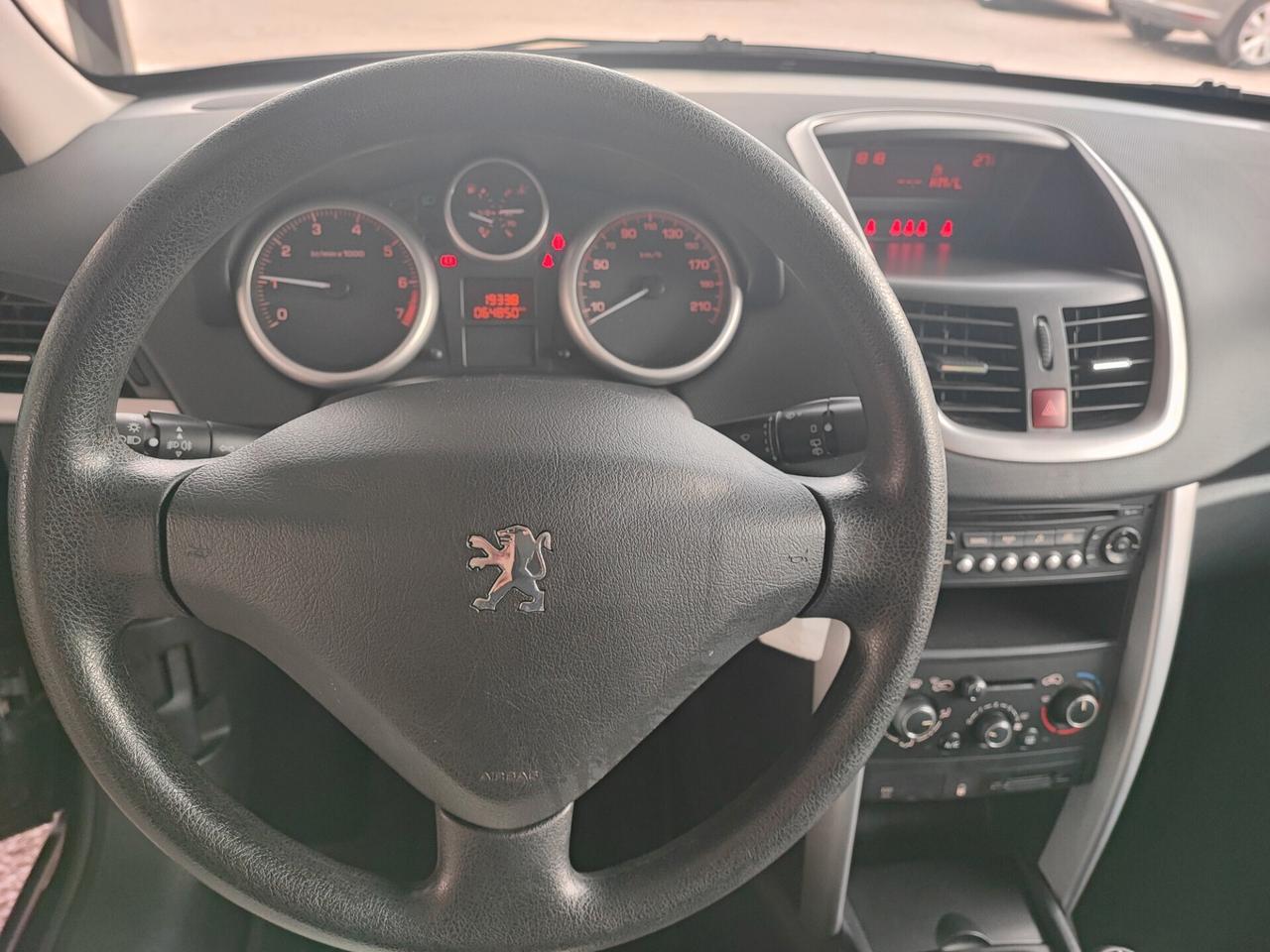 Peugeot 207 1.4 8V 75CV 5p. Active