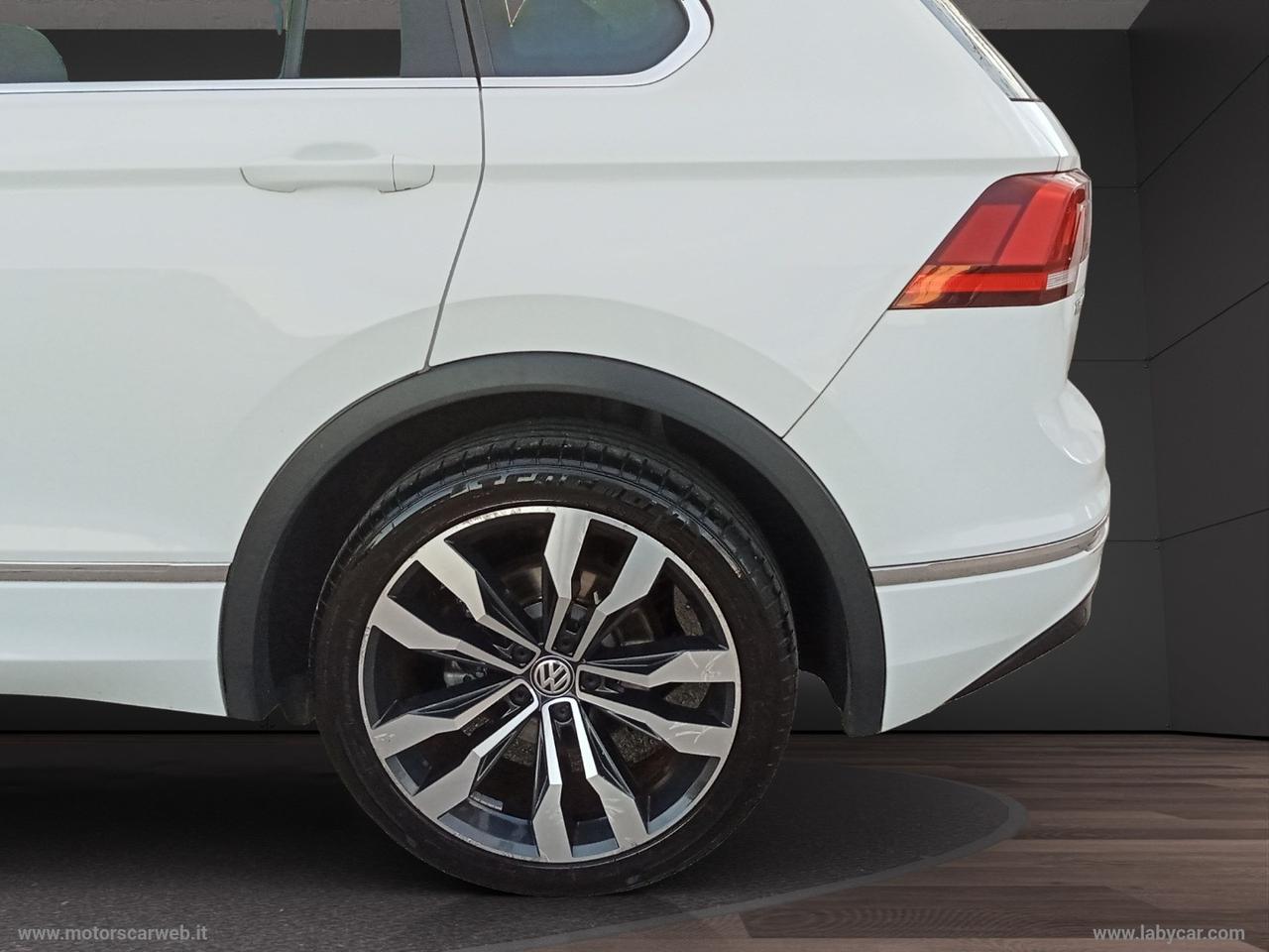 VOLKSWAGEN Tiguan 2.0 TDI 150CV SCR DSG R-Line TETTO APRIBILE