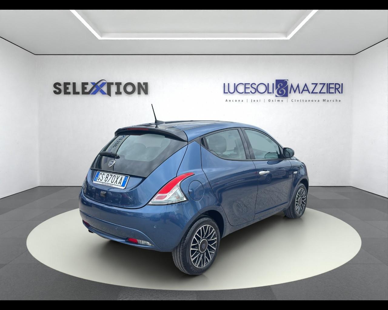 LANCIA Ypsilon 3ª serie - Ypsilon 1.0 FireFly 5 porte S&S Hybrid Gold