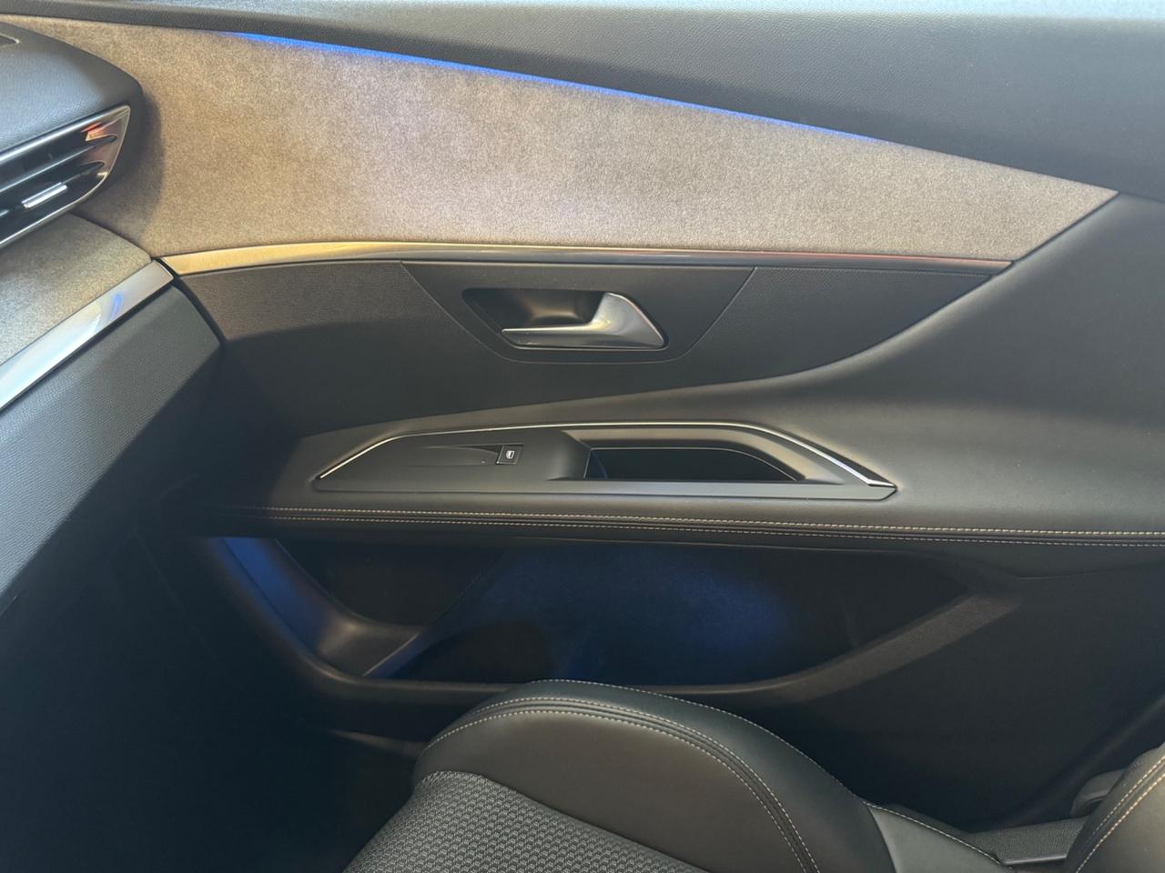 Peugeot 3008 Hybrid 225 e-EAT8 GT