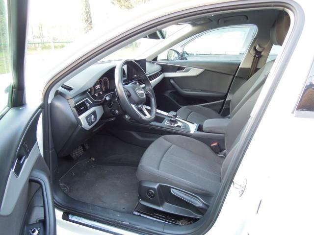 AUDI A4 Avant 30 2.0TDI 136CV S-Tronic Business