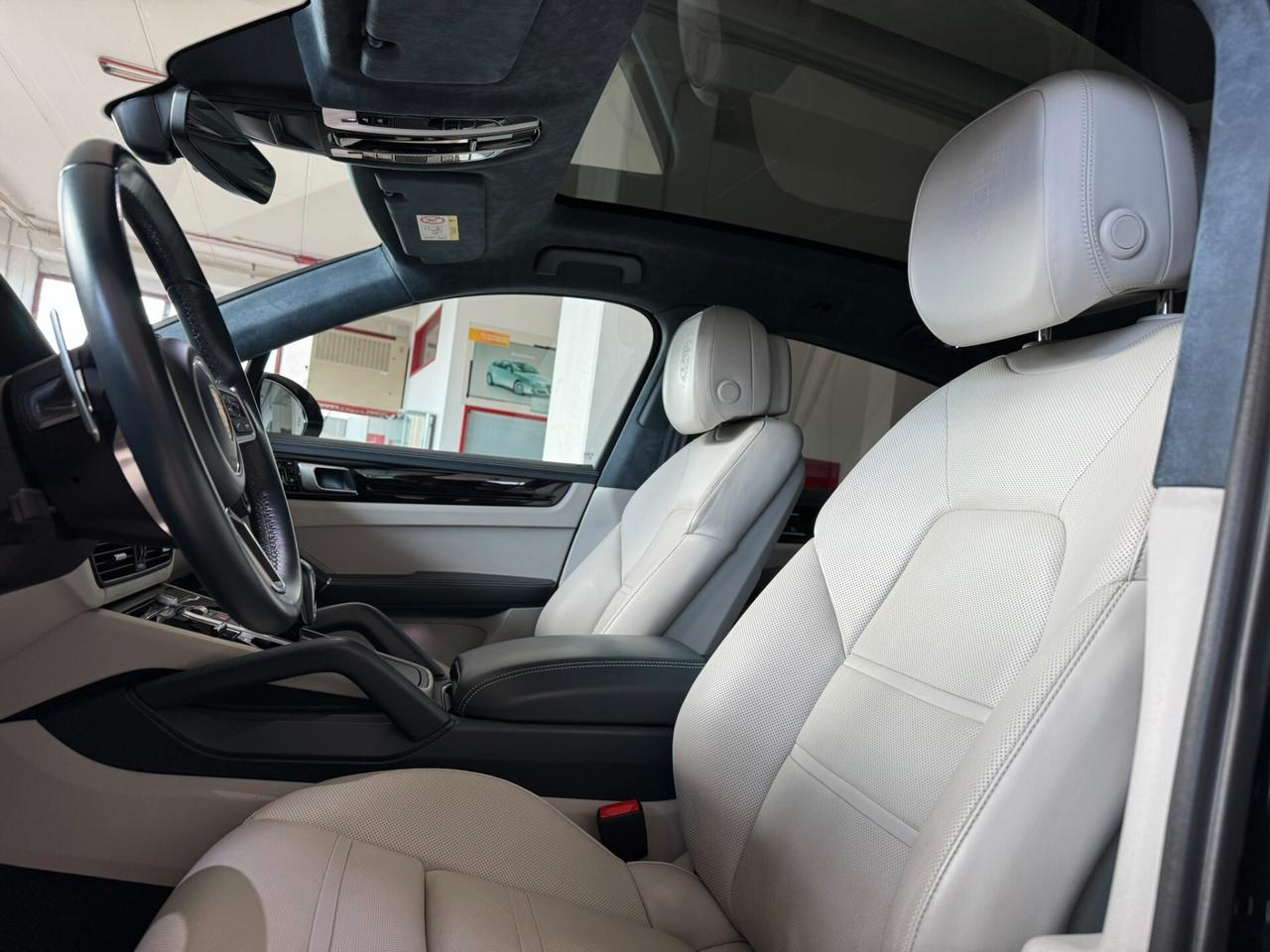 Cayenne Coupé 3.0 V6 E-Hybrid Tetto vetro R.Lega 22"