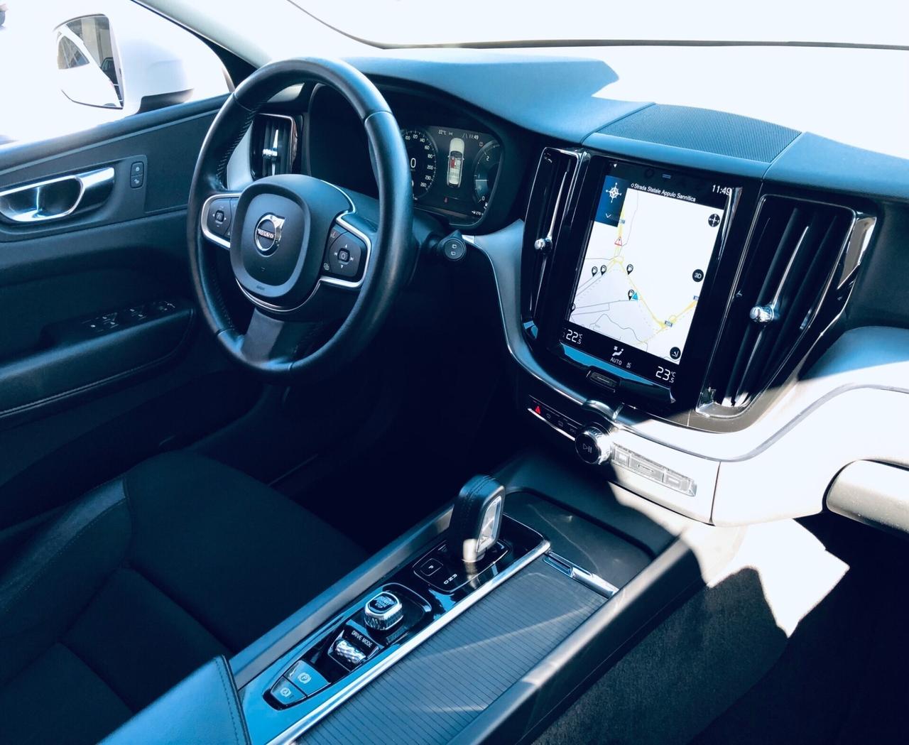 Volvo XC60 B4 (d) AWD Geartronic HYBRID 60MILA KM