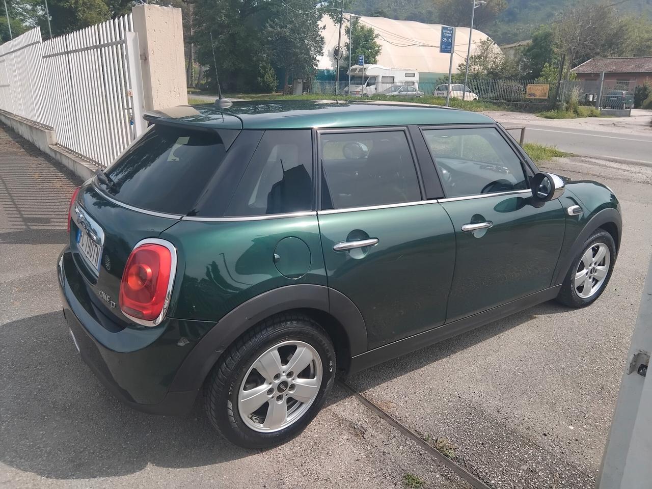 Mini Mini 1.5 Cooper D 5 porte