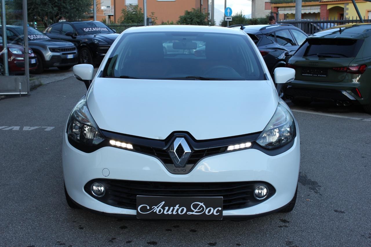 Renault Clio 1.2 75CV 5 porte