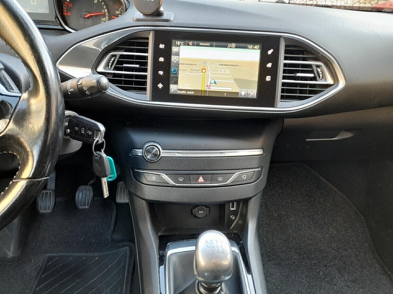 Peugeot 308 BlueHDi 120 S&S SW Allure