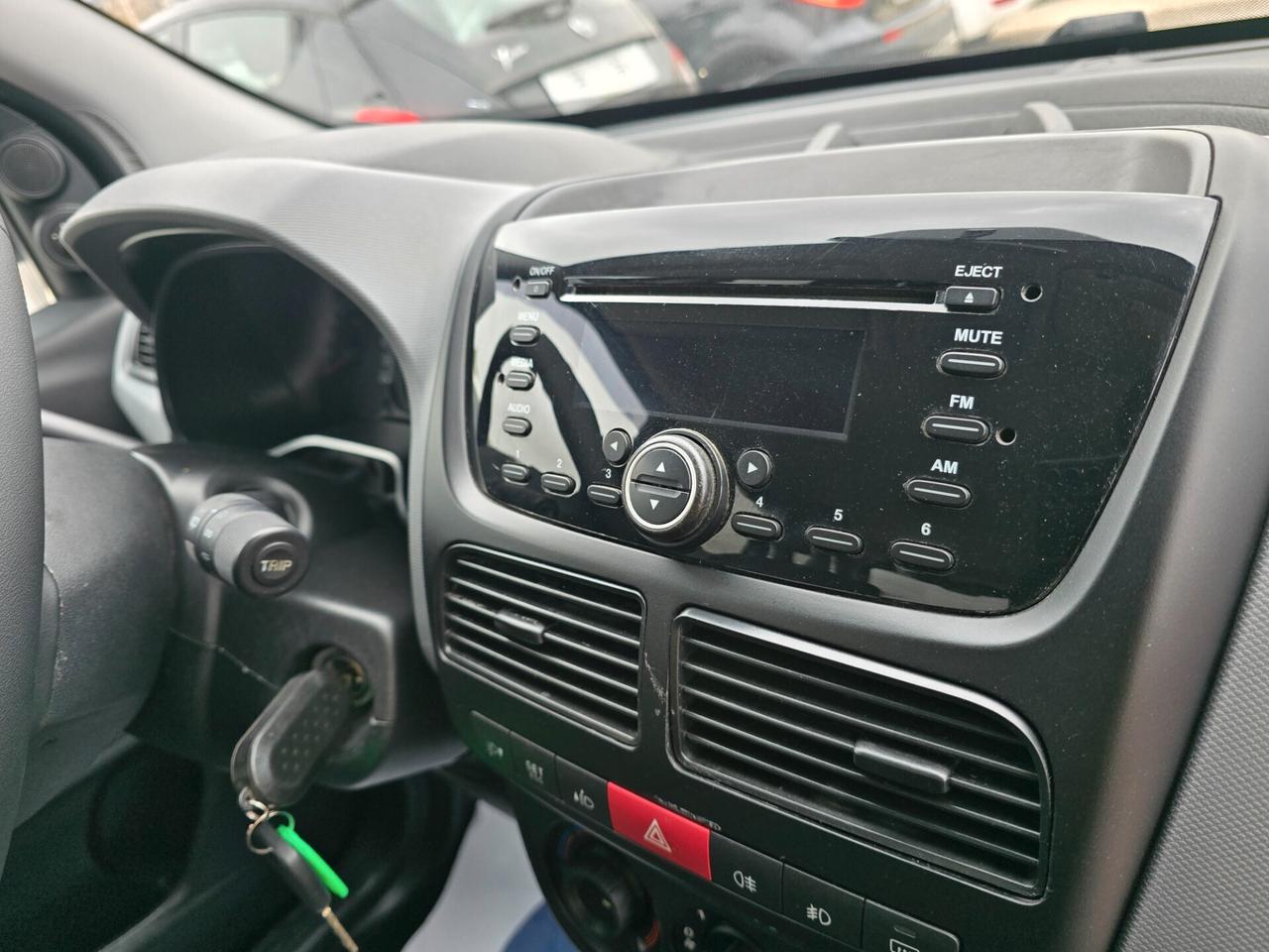Opel Combo 5 posti fiat Doblò