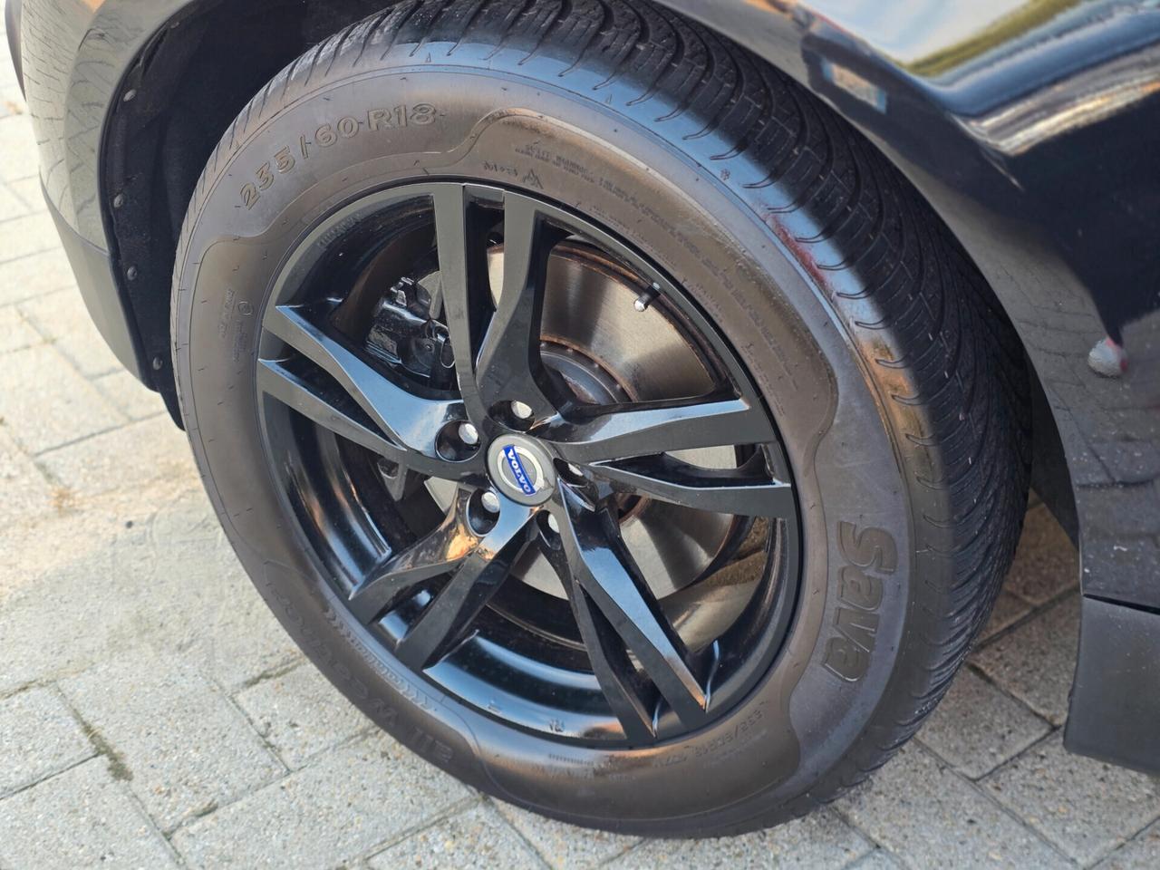 Volvo XC60 AWD 2.4/120KW/163CV /AUTOMATICO /SENSORI/PELLE/RSE
